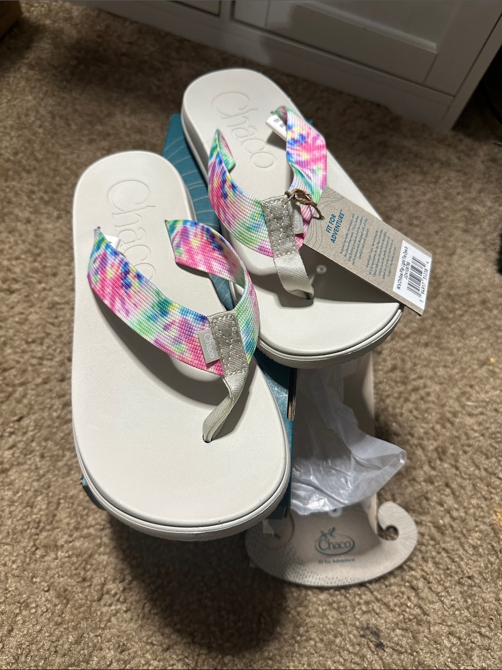 Chaco Womens Chillos Flip light Tie-Dye Strap Flip Sandals - White Footbed